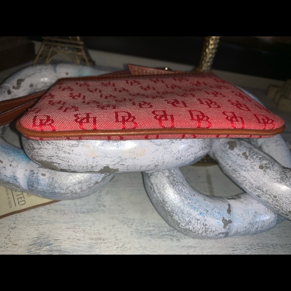 Dooney & Burke wristlet/ key chain - Picture 5 of 7